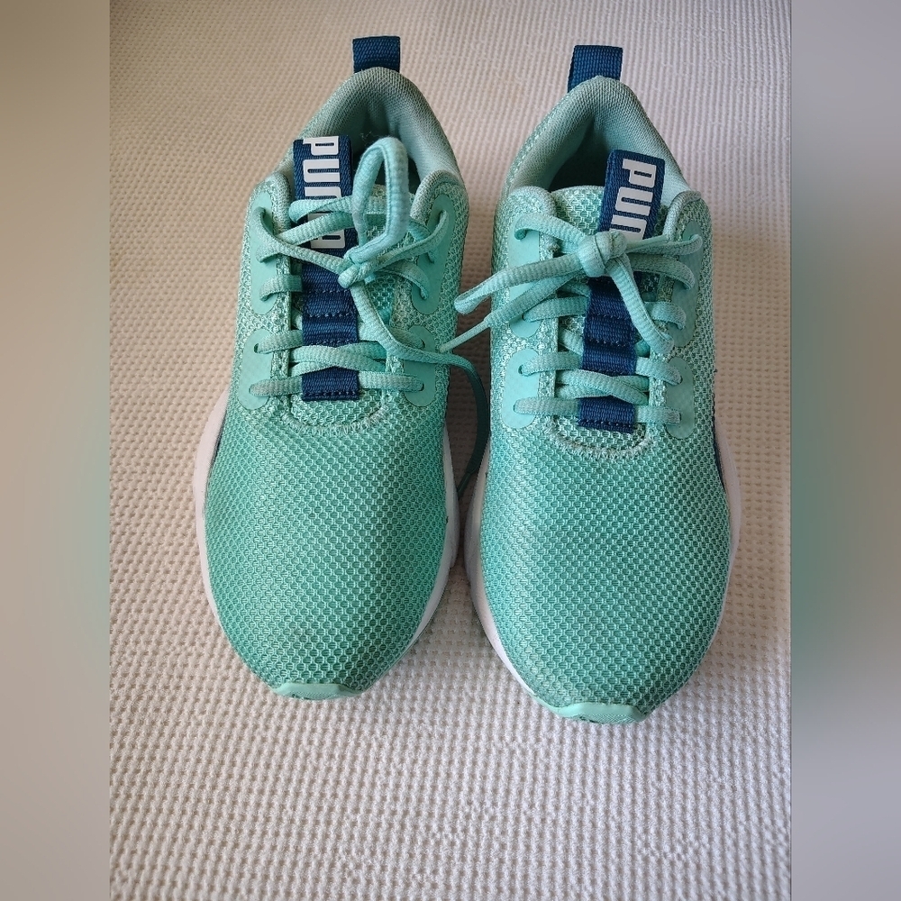 Puma Green and Blue Sneakers Lightweight Breathable Design Size 8